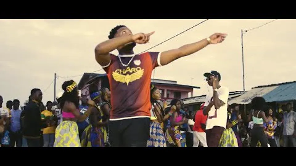 Miniature officielle du clip Niska feat. MHD — Versus